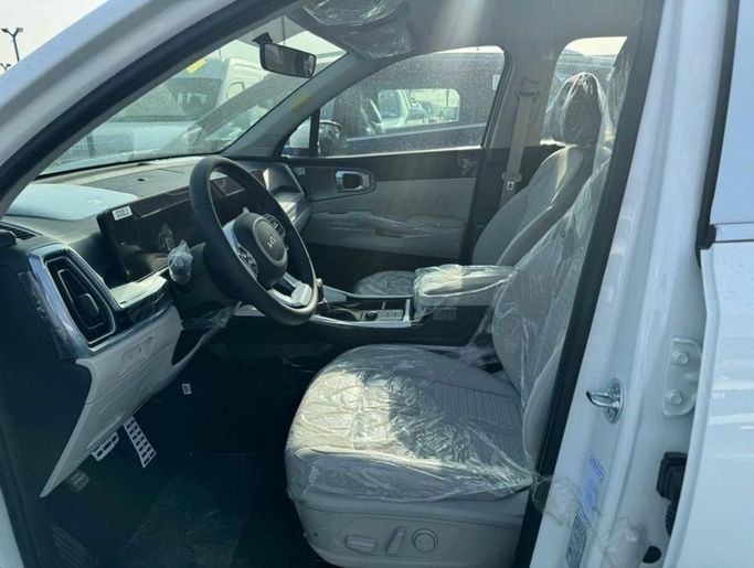 Новый Kia Sorento IV Рестайлинг, 2.5 л, 2024 в Дубае от Mohamed Hakim Motors Белый цвет. Other | AUTO.AE