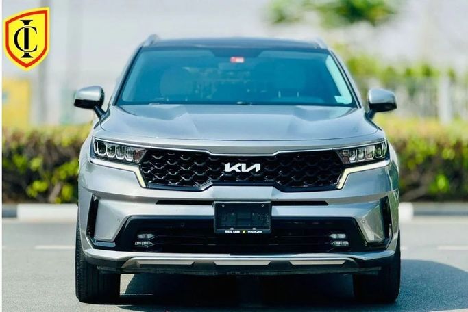 Подержанный Kia Sorento IV, 2.5 л, 2022 в Дубае от Ideal Cars LLC Серебристый цвет. GCC | AUTO.AE