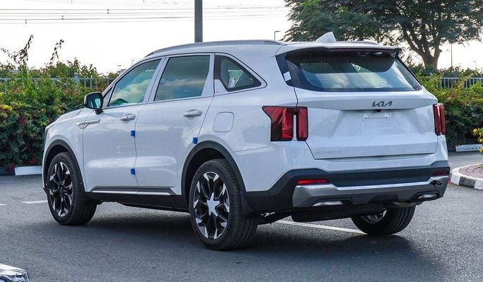 Новый Kia Sorento IV Рестайлинг, 3.5 л, 2025 в Дубае от Najem Motors Белый цвет. GCC | AUTO.AE