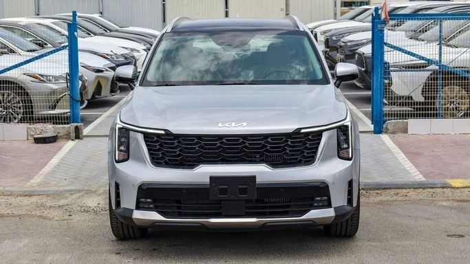 Новый Kia Sorento IV Рестайлинг, 1.6 л, 2024 в Дубае от Najem Motors Серебристый цвет. GCC | AUTO.AE