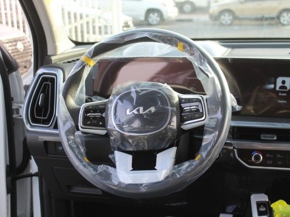 Новый Kia Sorento IV Рестайлинг, 2.5 л, 2024 в Дубае от Titanum Cars Белый цвет. Other | AUTO.AE