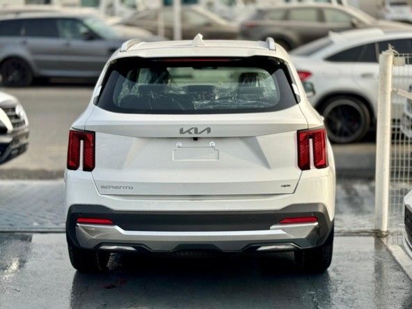 Новый Kia Sorento IV Рестайлинг, 2.5 л, 2025 в Дубае от Titanum Cars Белый цвет. Other | AUTO.AE