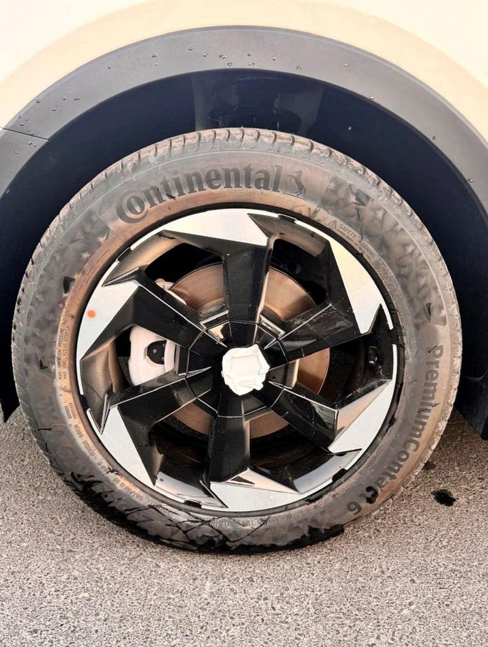 New Kia Sorento IV Facelift, 1.6 l, 2025 in Dubai by Passion Motors, Green color. GCC Specs | AUTO.AE