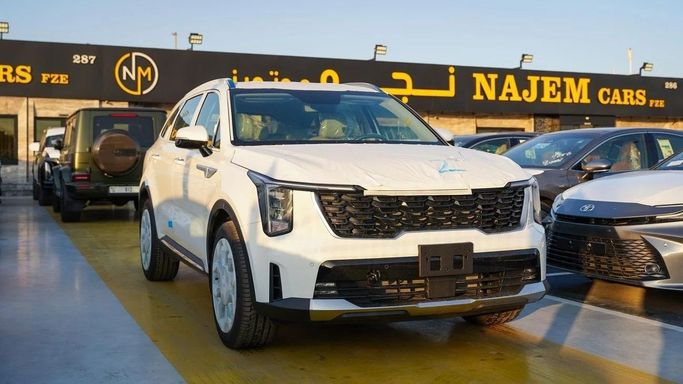 جديدة Kia Sorento شد الوجه IV, 3.5 l, 2026 في في دبي من GT MOTORS، اللون أبيض. مواصفات الخليج | AUTO.AE