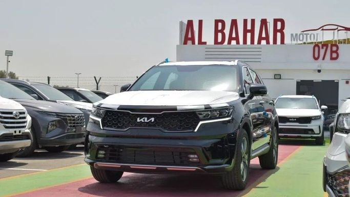 جديدة Kia Sorento رابعاً, 2.5 l, 2023 في في دبي من AL BAHAR MOTORS FZE، اللون أسود.  | AUTO.AE