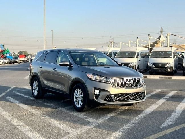 Подержанный Kia Sorento III Prime Рестайлинг, 3.3 л, 2019 в Дубае от SIKANDAR MOTORS Серый цвет. Американская | AUTO.AE