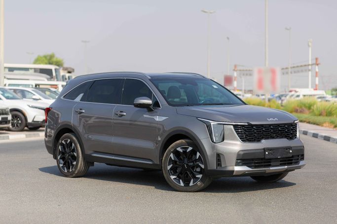 مستعملة ⁦Kia Sorento فيس ليفت IV، 2.5 l، 2024⁩ في في الإمارات, دبي من Albakheet Motors، اللون رمادي. المواصفات الكورية | AUTO.AE | إعلان #290867