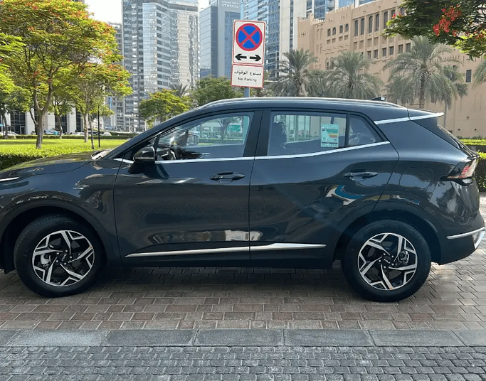 Kia Sportage V, 2024 внедорожник 5 дв. swb стандарт класса в Дубае от Left lane rent a car llc черный цвет | AUTO.AE | Объявление #1494