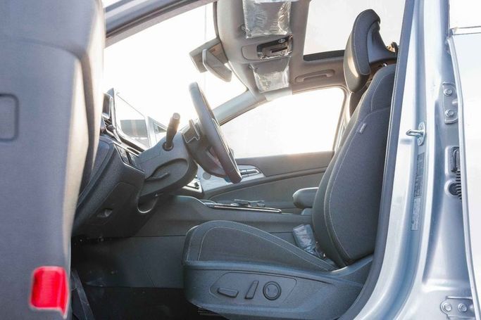 New Kia Sportage V, 1.6 l, 2025 in Dubai by Albakheet Motors, Silver color. GCC Specs | AUTO.AE