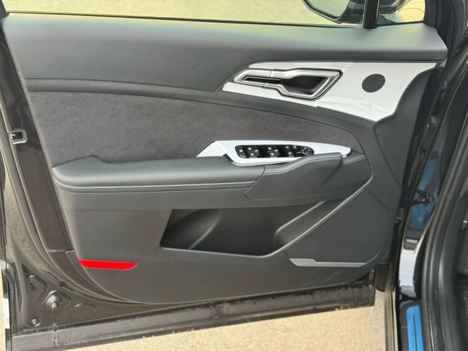New Kia Sportage V, 2.0 l, 2025 in Dubai by MENAMOTORS, Black color. Other | AUTO.AE