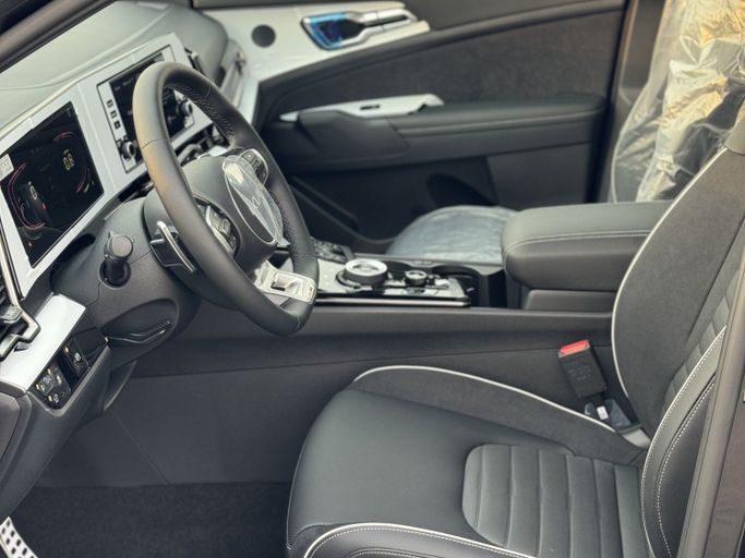 New Kia Sportage V, 2.0 l, 2025 in Dubai by MENAMOTORS, Black color. Other | AUTO.AE