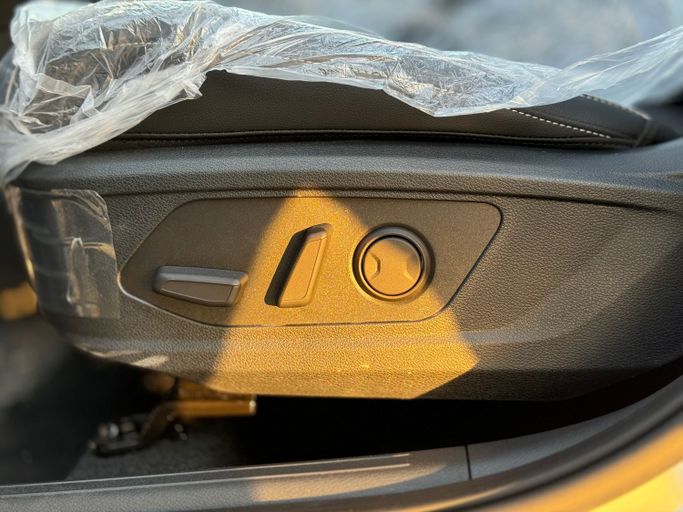 New Kia Sportage V, 2.0 l, 2025 in Dubai by MENAMOTORS, White color. Other | AUTO.AE