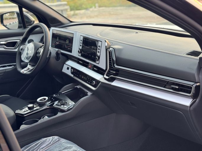 New Kia Sportage V, 2.0 l, 2024 in Dubai by MENAMOTORS, Black color. Other | AUTO.AE