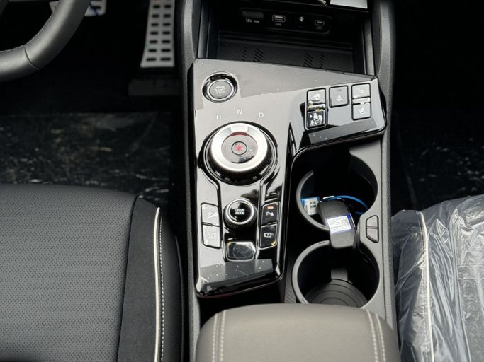 New Kia Sportage V, 2.0 l, 2024 in Dubai by MENAMOTORS, Black color. Other | AUTO.AE