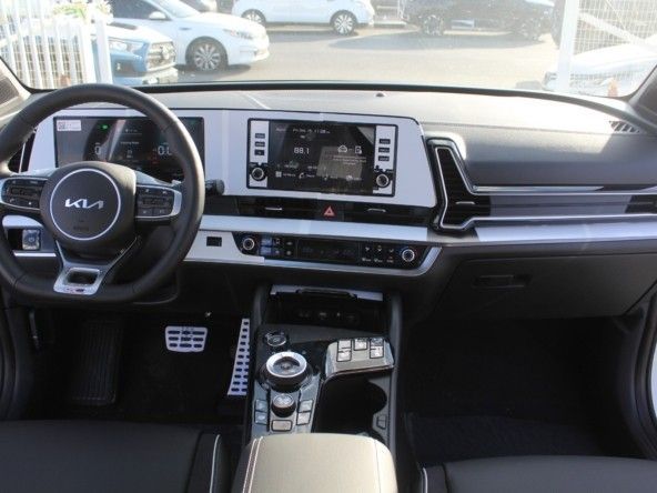 New Kia Sportage SWB V, 1.6 l, 2024 in Dubai by Titanum Cars, White color. Other | AUTO.AE