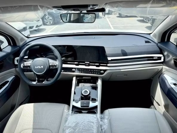 Новый Kia Sportage V, 2.0 л, 2025 в Дубае от Titanum Cars Белый цвет. Other | AUTO.AE