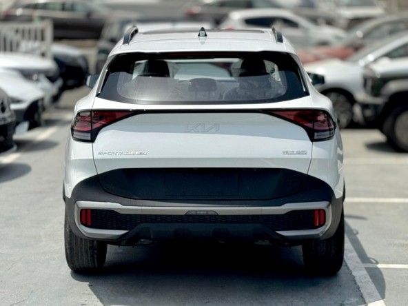 Новый Kia Sportage V, 2.0 л, 2025 в Дубае от Titanum Cars Белый цвет. Other | AUTO.AE