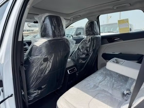 Новый Kia Sportage V, 2.0 л, 2025 в Дубае от Titanum Cars Белый цвет. Other | AUTO.AE