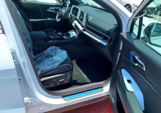 New Kia Sportage SWB V, 1.6 l, 2024 in Dubai by Valcor Auto, White color. European Specs | AUTO.AE