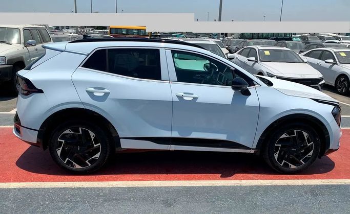 New Kia Sportage SWB V, 1.6 l, 2024 in Dubai by Valcor Auto, White color. European Specs | AUTO.AE