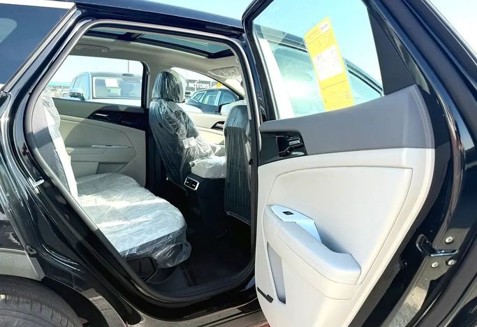 New Kia Sportage V, 1.5 l, 2025 in Dubai by Valcor Auto, Black color. Chinese Specs | AUTO.AE