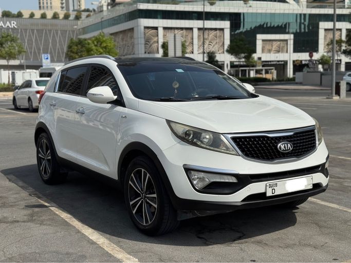 Used ⁦Kia Sportage III Facelift, 2.4 l, 2016⁩ in UAE, Dubai, White color. GCC Specs | AUTO.AE | Listing #287066
