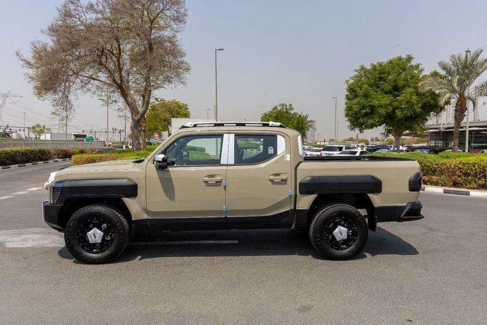 Новый Kia Tasman, 2.5 л, 2025 в Дубае от Laith Alobaidi Motors Светло-коричневый цвет. Китайская | AUTO.AE