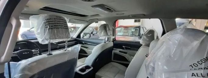 New Kia Telluride I, 3.8 l, 2023 in Dubai by Mohamed Hakim Motors, White color. GCC Specs | AUTO.AE