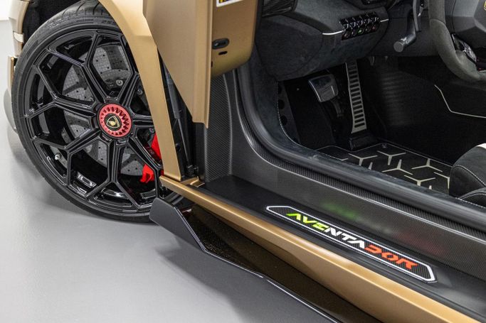 Used Lamborghini Aventador SVJ I Facelift, 6.5 l, 2021 in Dubai by PUPIL OF FATE MOTORS, Golden color. European Specs | AUTO.AE