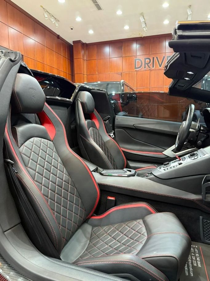 Подержанный Lamborghini Aventador I Рестайлинг, 6.5 л, 2018 в Дубае от Drivenchy Motors Красный цвет. GCC | AUTO.AE