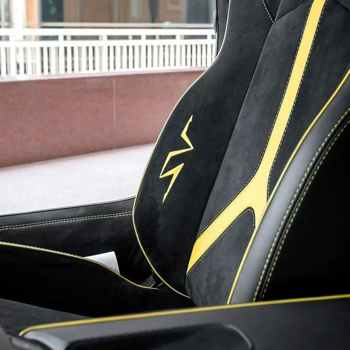 Подержанный Lamborghini Aventador SV I Рестайлинг, 6.5 л, 2017 в Дубае от Q Motors Черный цвет. GCC | AUTO.AE