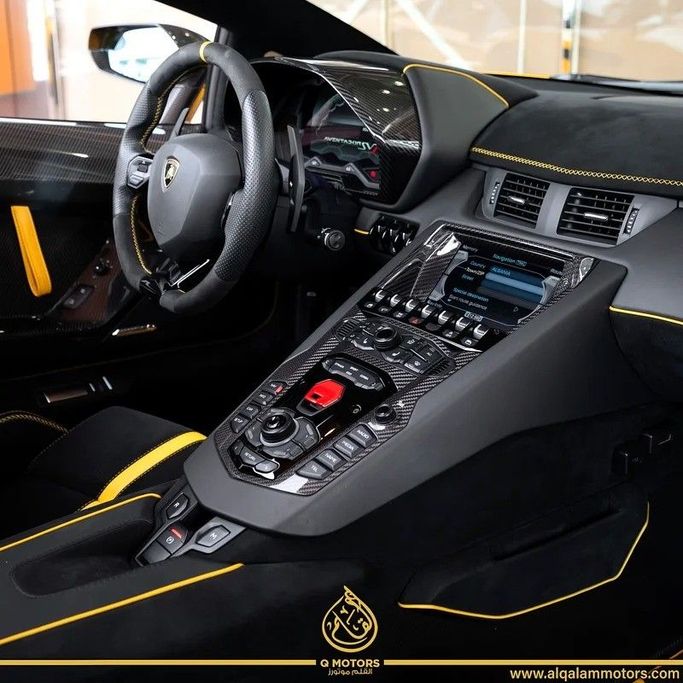 Подержанный Lamborghini Aventador SVJ I Рестайлинг, 6.5 л, 2021 в Дубае от Q Motors Желтый цвет. Европейская | AUTO.AE