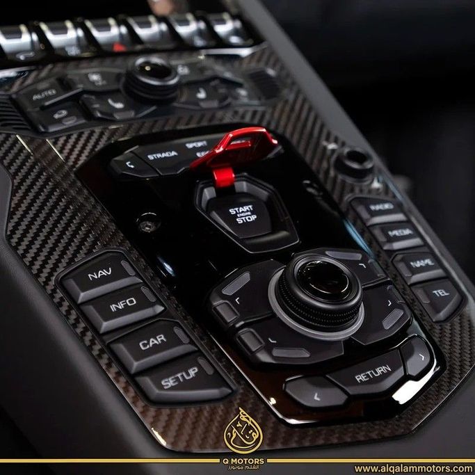 Подержанный Lamborghini Aventador SVJ I Рестайлинг, 6.5 л, 2021 в Дубае от Q Motors Желтый цвет. Европейская | AUTO.AE