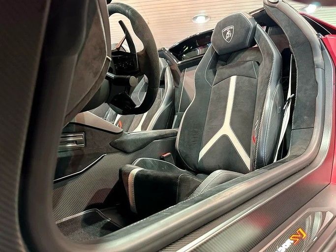 Подержанный Lamborghini Aventador SVJ I Рестайлинг, 6.5 л, 2020 в Дубае от Top Line Motors Красный цвет. GCC | AUTO.AE