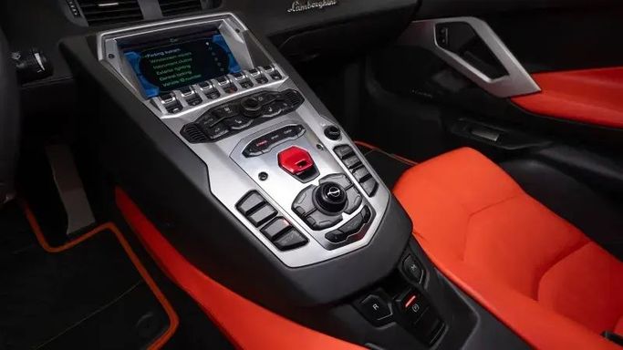 Подержанный Lamborghini Aventador LP700-4 I, 6.5 л, 2014 в Дубае от Automobili Motors Оранжевый цвет. GCC | AUTO.AE