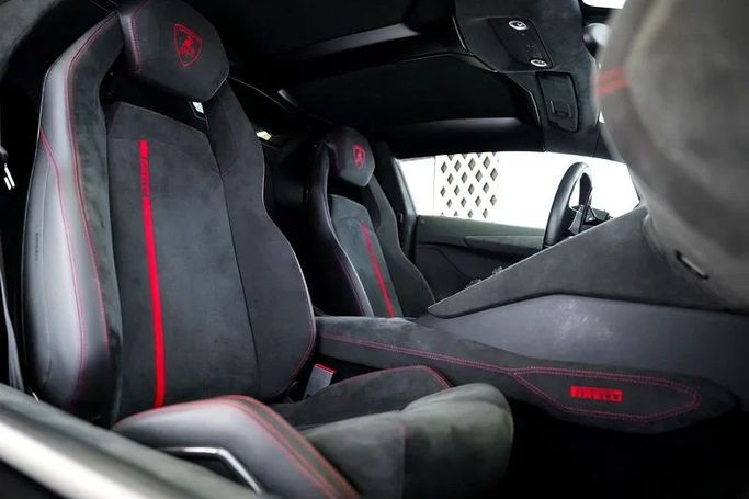 Подержанный Lamborghini Aventador LP700-4 I, 6.5 л, 2015 в Дубае от Exotic Cars Красный цвет. Other | AUTO.AE