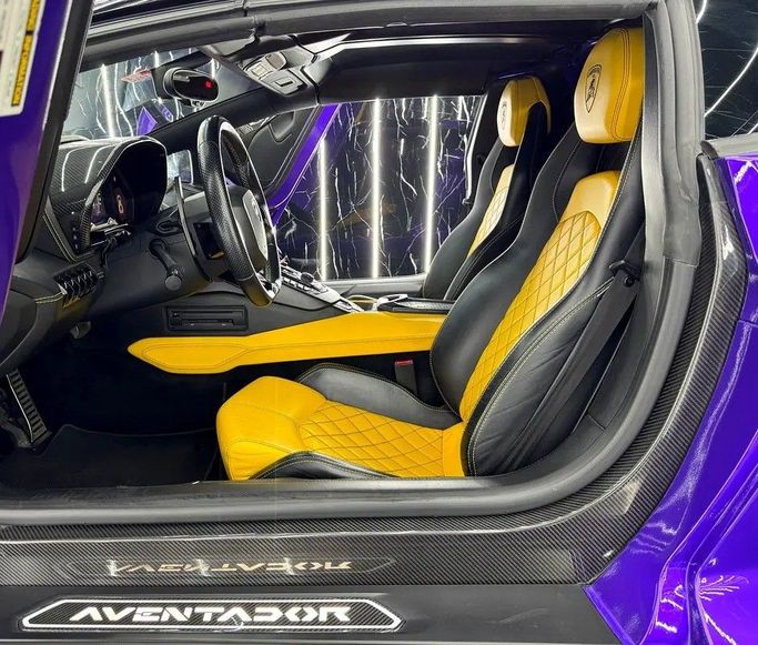 Used Lamborghini Aventador I Facelift, 6.5 l, 2020 in Dubai by Zeus Motors, Purple color. GCC Specs | AUTO.AE