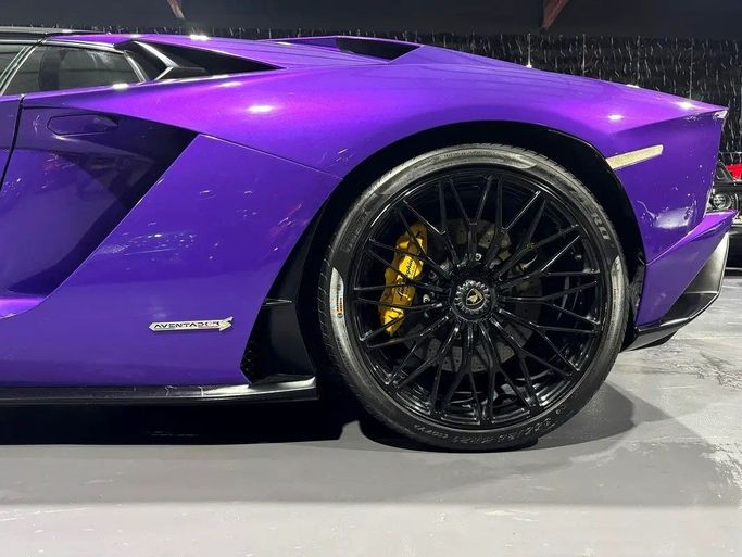 Used Lamborghini Aventador I Facelift, 6.5 l, 2020 in Dubai by Zeus Motors, Purple color. GCC Specs | AUTO.AE