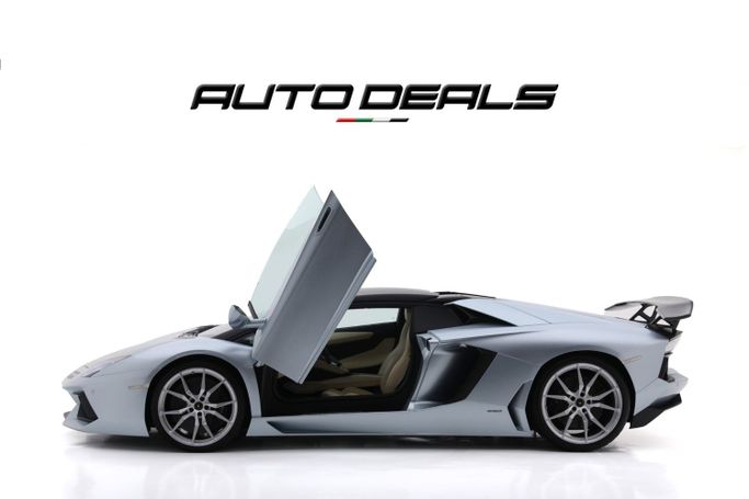 Подержанный Lamborghini Aventador LP700-4 I, 6.5 л, 2014 в Дубае от AUTO DEALS Белый цвет. GCC | AUTO.AE
