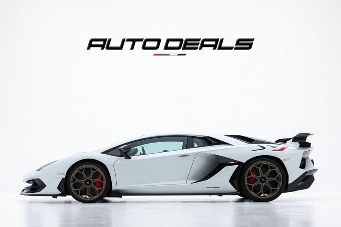Подержанный Lamborghini Aventador SVJ I Рестайлинг, 6.5 л, 2019 в Дубае от AUTO DEALS Белый цвет. GCC | AUTO.AE