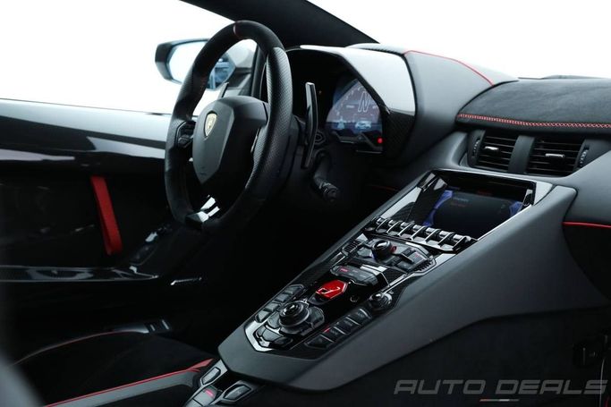 Подержанный Lamborghini Aventador SVJ I Рестайлинг, 6.5 л, 2019 в Дубае от AUTO DEALS Черный цвет. Европейская | AUTO.AE