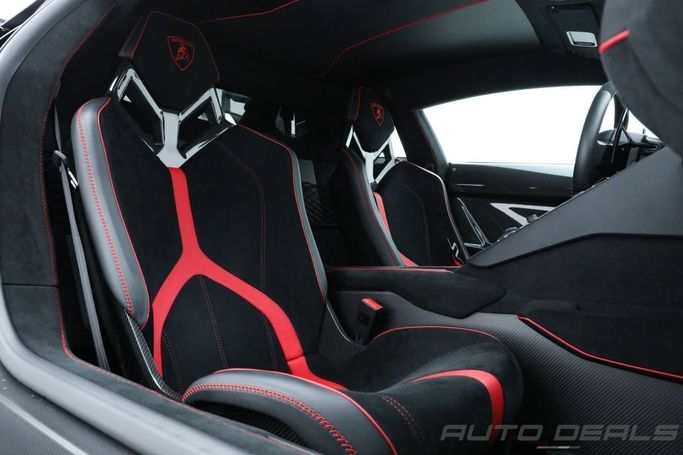 Подержанный Lamborghini Aventador SVJ I Рестайлинг, 6.5 л, 2019 в Дубае от AUTO DEALS Черный цвет. Европейская | AUTO.AE