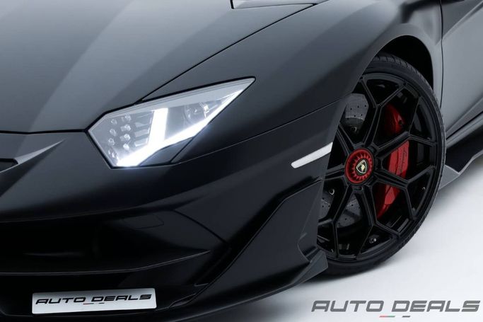 Подержанный Lamborghini Aventador SVJ I Рестайлинг, 6.5 л, 2019 в Дубае от AUTO DEALS Черный цвет. Европейская | AUTO.AE