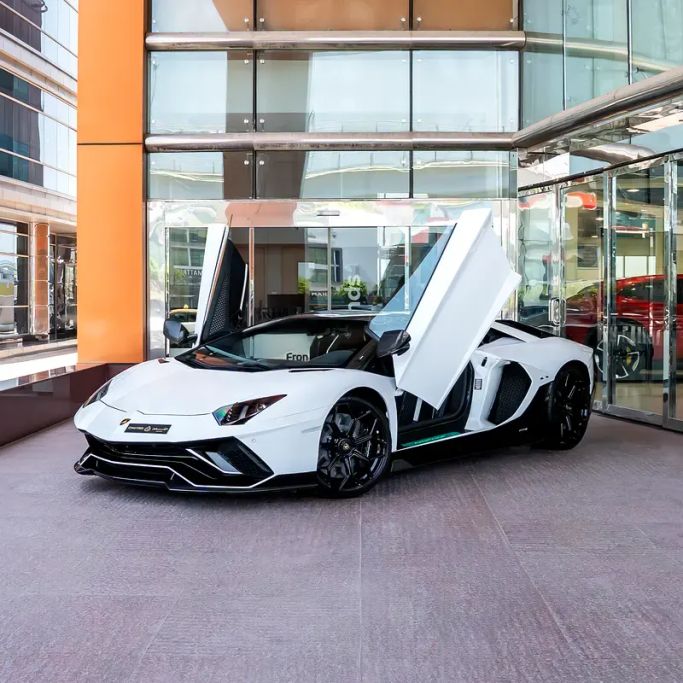مستعملة Lamborghini Aventador LP780-4 Ultimae أنا فيس ليفت, 6.5 l, 2022 في في دبي من Q Motors، اللون أبيض.  | AUTO.AE | إعلان #263516