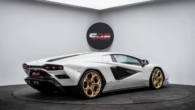 Новый Lamborghini Countach LPI 800-4, 6.5 л, 2022 в Дубае от Al Ain Class Motors Белый цвет. GCC | AUTO.AE