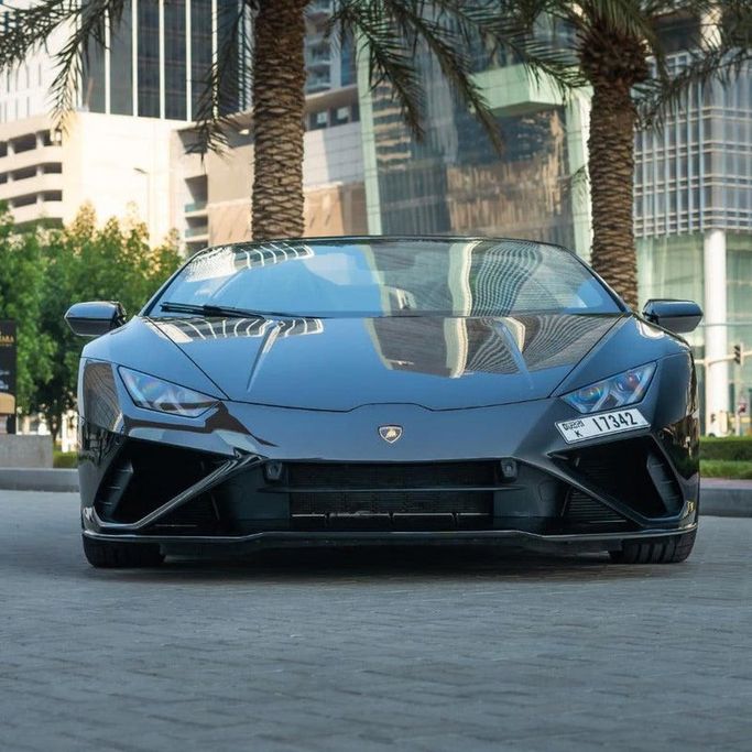 Lamborghini Huracán EVO RWD Spyder I Рестайлинг, 2023 родстер spyder спорт класса в Дубае от Sydney Rental Car черный цвет | AUTO.AE