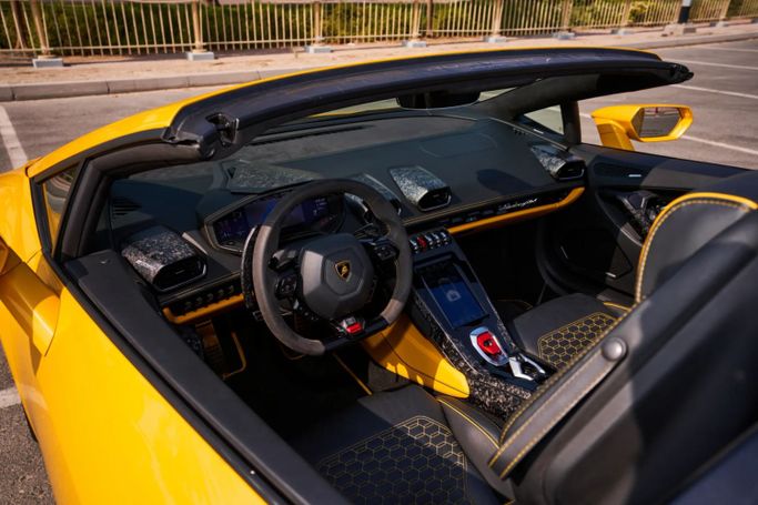 Lamborghini Huracán EVO Spyder I Facelift, 2024  roadster spyder for rent in Dubai by ACR DXB, yellow color | AUTO.AE