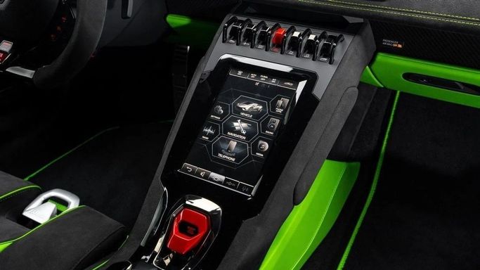 Used Lamborghini Huracán Tecnica I Facelift, 5.2 l, 2023 in Dubai by Al Ain Class Motors, Green color. GCC Specs | AUTO.AE