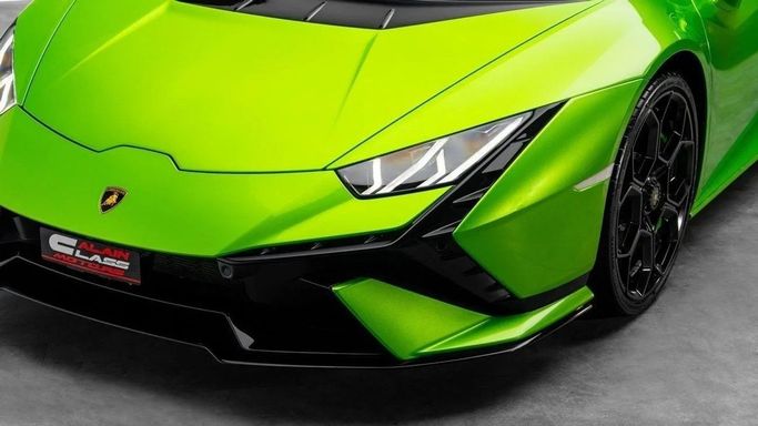 Used Lamborghini Huracán Tecnica I Facelift, 5.2 l, 2023 in Dubai by Al Ain Class Motors, Green color. GCC Specs | AUTO.AE
