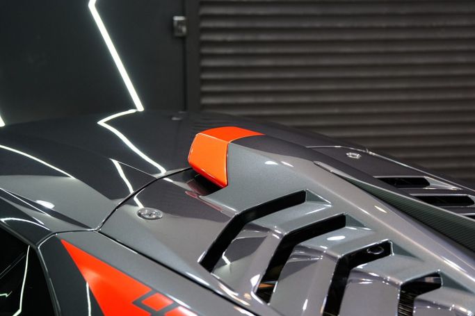 Подержанный Lamborghini Huracán STO I Рестайлинг, 5.2 л, 2022 в Дубае от Sanam Cars Черный цвет. GCC | AUTO.AE